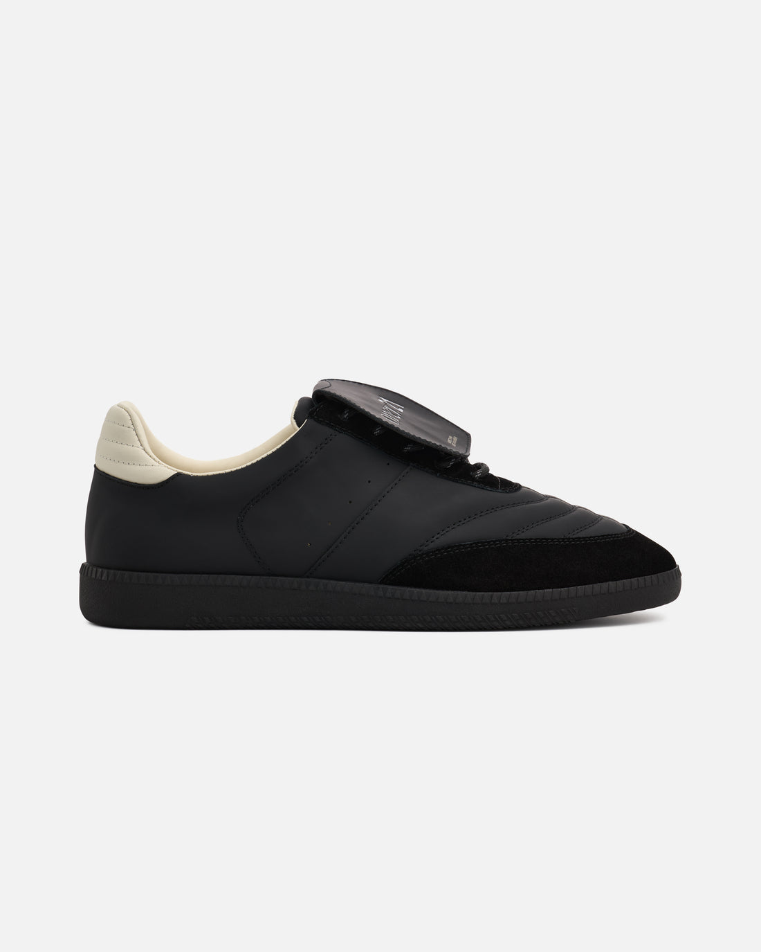 COURT COVER BLACK SOLE