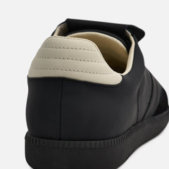 COURT COVER BLACK SOLE
